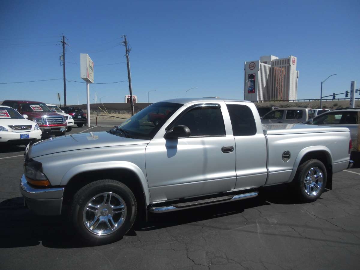 2004 Dodge Dakota Club Cab SLT 6 1/2 ft For Sale By Owner at Private