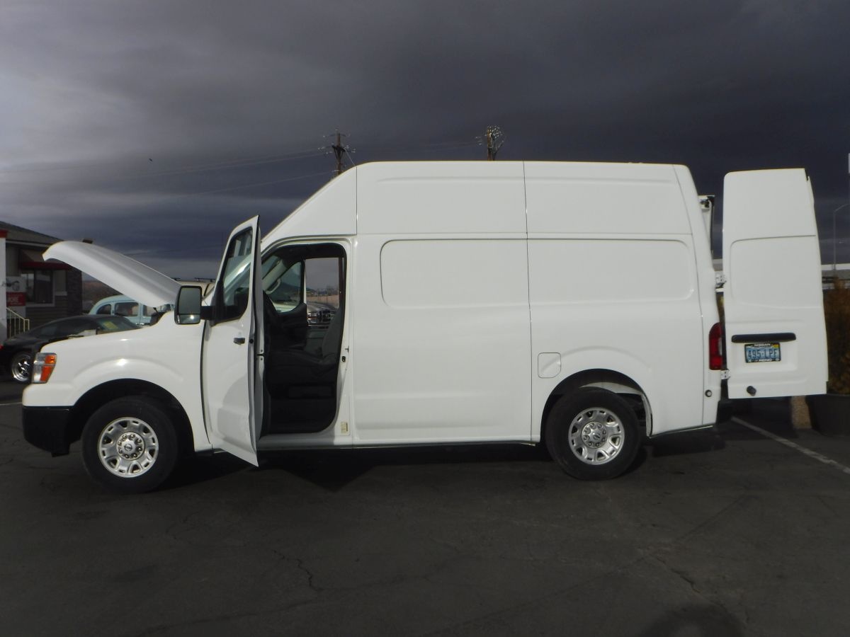 2013 Nissan NV2500 HD Cargo S Van For Sale By Owner at Private Party