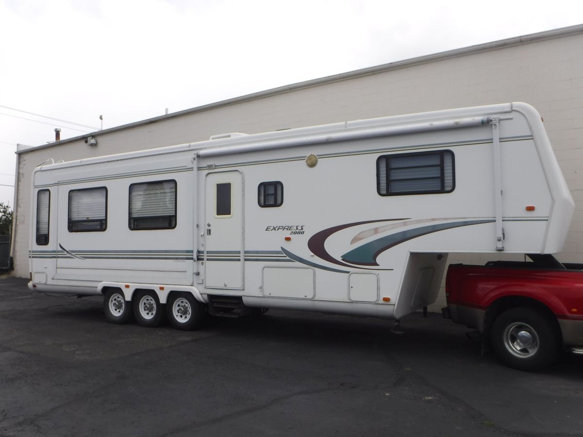 2000 Travel Supreme Express 36 5th Wheel For Sale By Owner at Private
