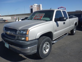 2004 Chevrolet Silverado 3500 Extended Cab LT 8 ft