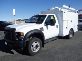 2008 Ford F450 Super Duty Regular Cab & Chassis 165in W.B. 2