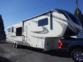 2019 Grand Design Solitud 375 RAS 5Th-Wheel