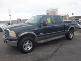 2006 Ford F350 Super Duty Crew Cab Lariat 6 3/4 ft
