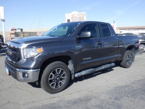 2017 Toyota Tundra Access Cab SR5 6 1/2 ft